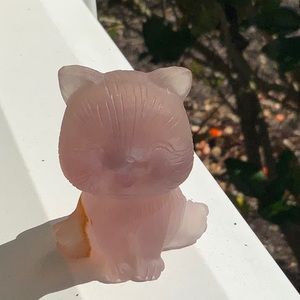 FLUORITE HAND CARVED KITTY